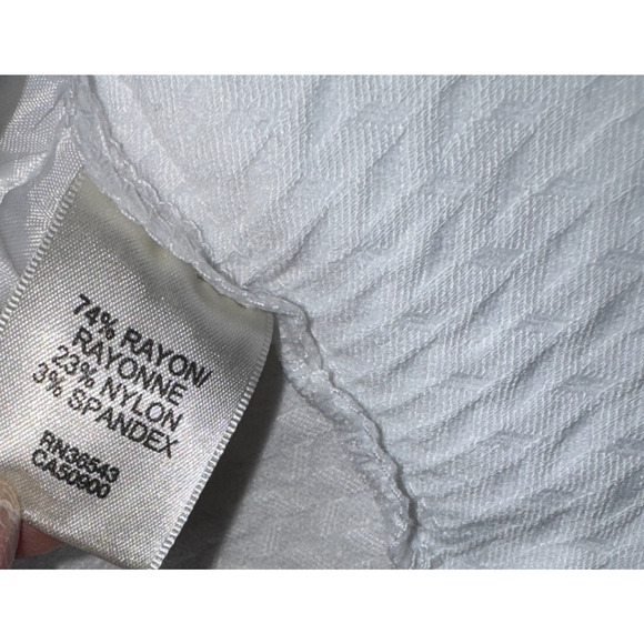 Van Heusen Women 4 Short Pants Office Causal Basic BusinessTextured Comfort - Picture 8 of 8